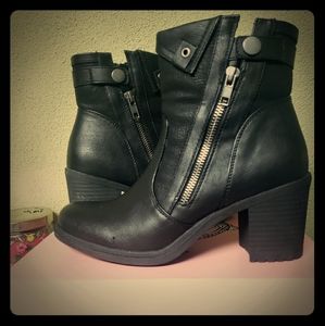 Crown Vintage booties